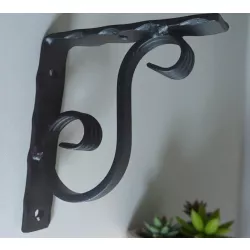 Kuty wspornik do półki – ręcznie wykonany z polskiej stali